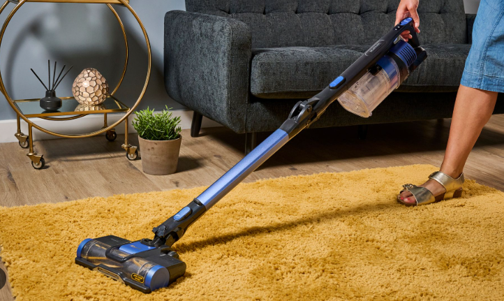 Premium Vacuum Cleaner Reviews: Top High-End Models for 2025
