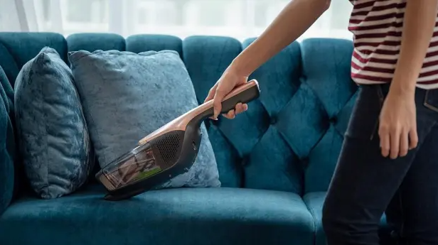 Can a Vacuum Cleaner Pick Up Glass? Safety and Best Practices for 2025